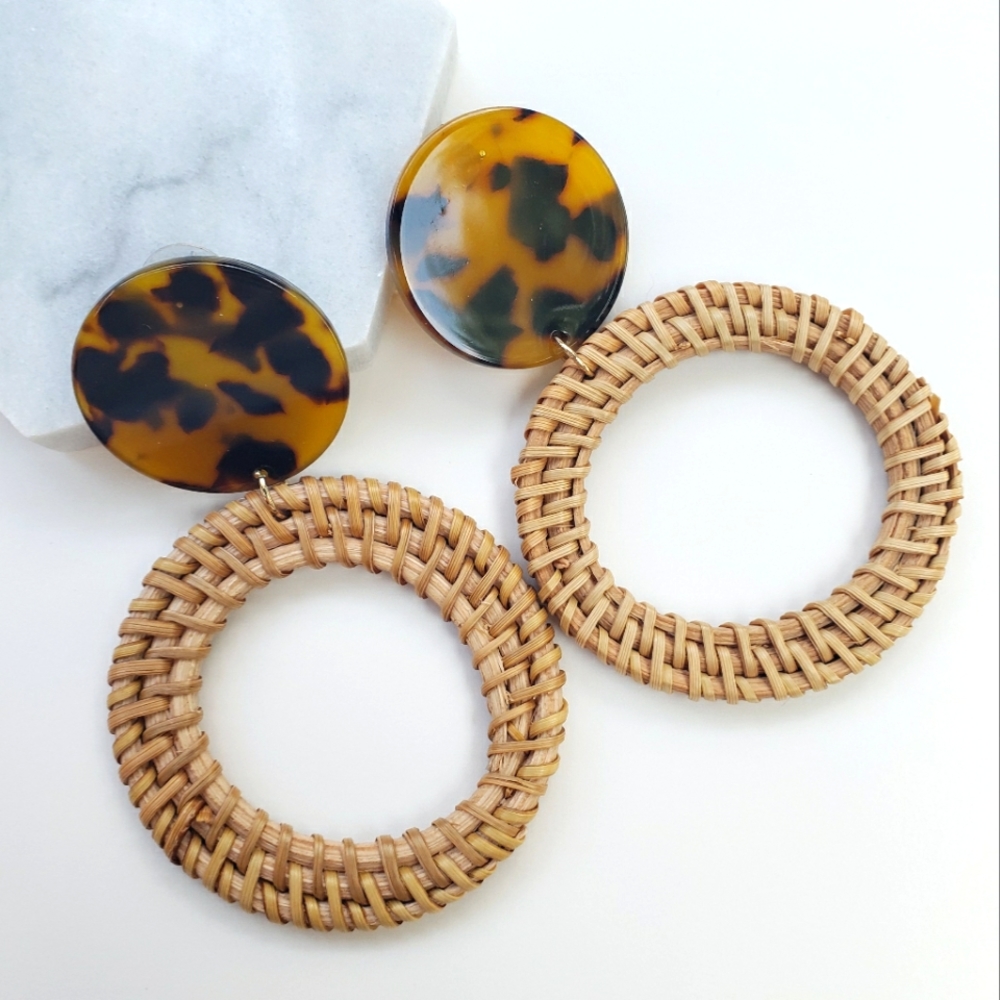 NWT Tortouise Shell Ratan Woven Hoop Earrings